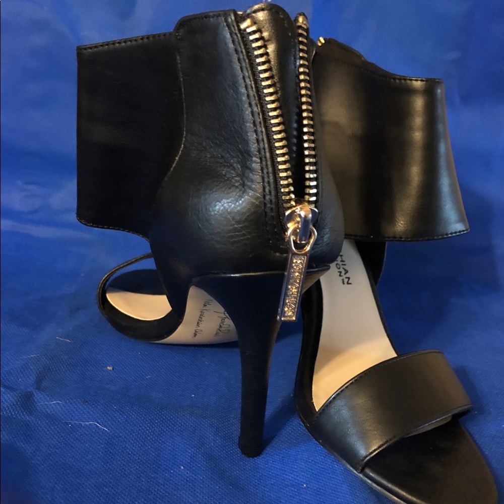 Kim Kardashian black heels sz 8